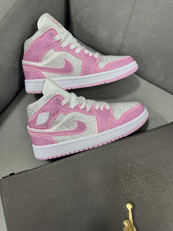 Jordan Retro 1 High Pink Swarovski  3