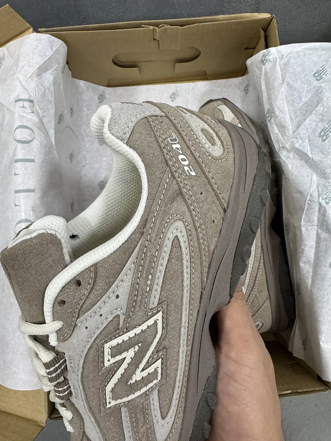New Balance 204L Café  4