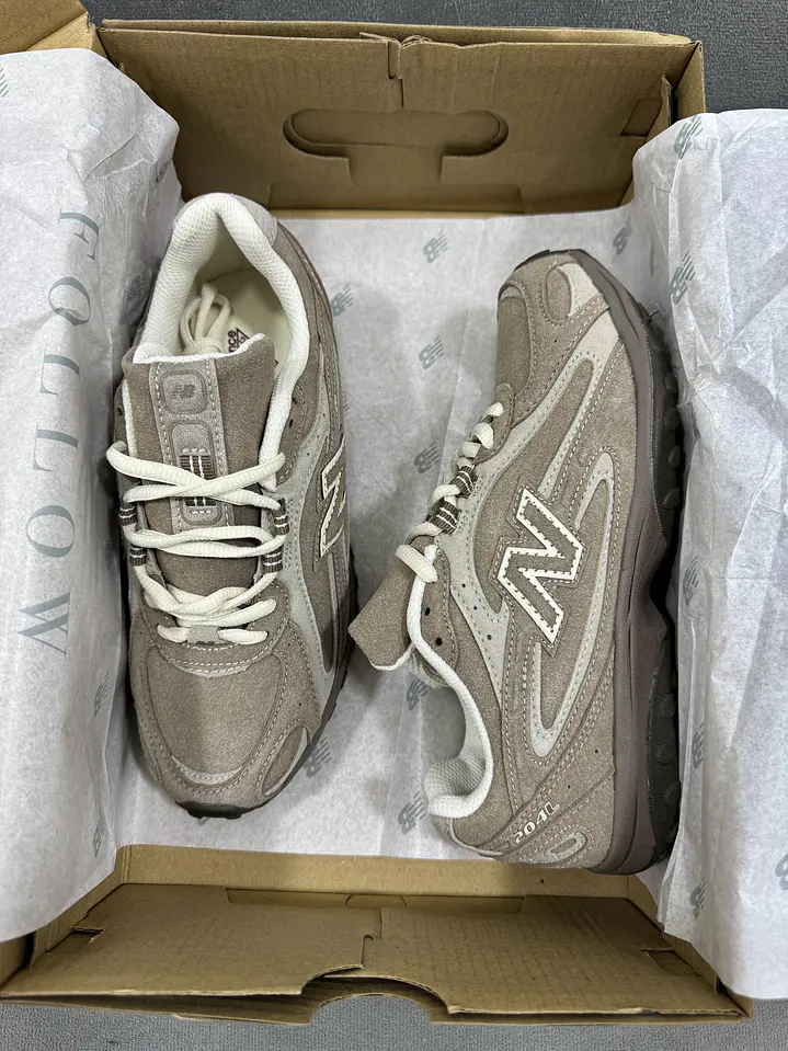 New Balance 204L Café  2