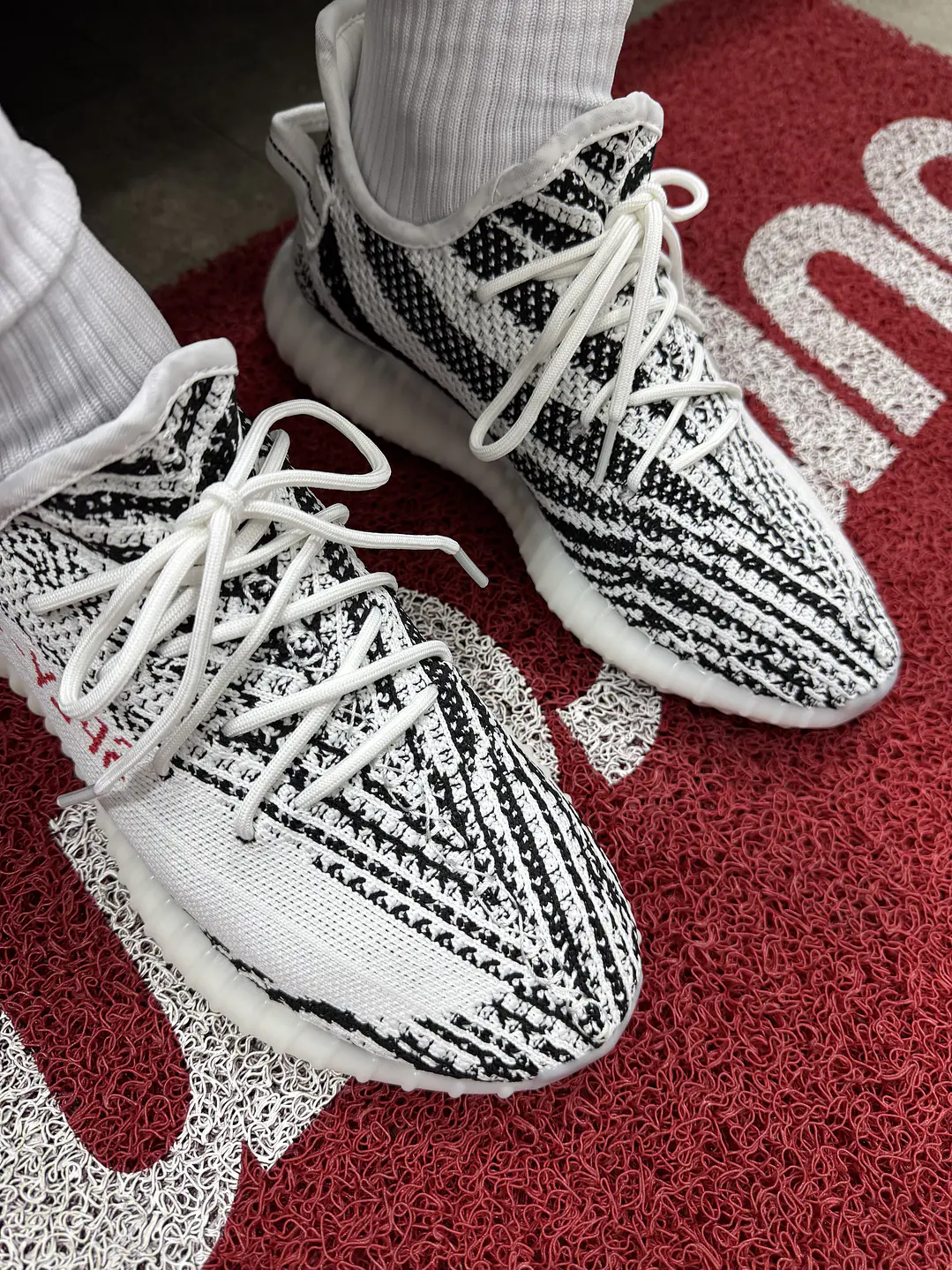 Adidas Yeezy 350 V2 Zebra  2