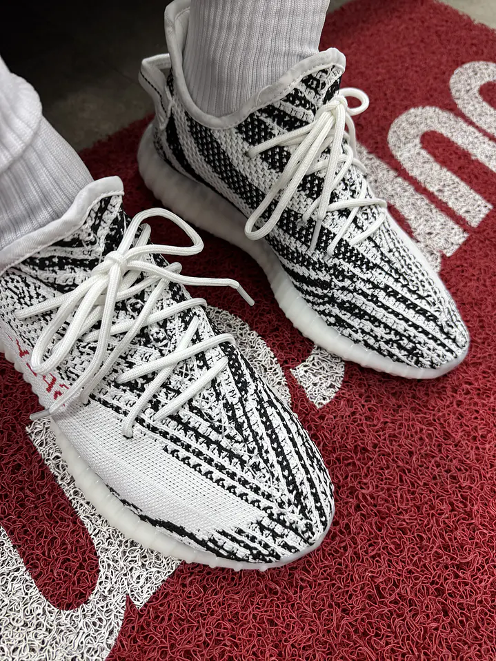 Adidas Yeezy 350 V2 Zebra  2