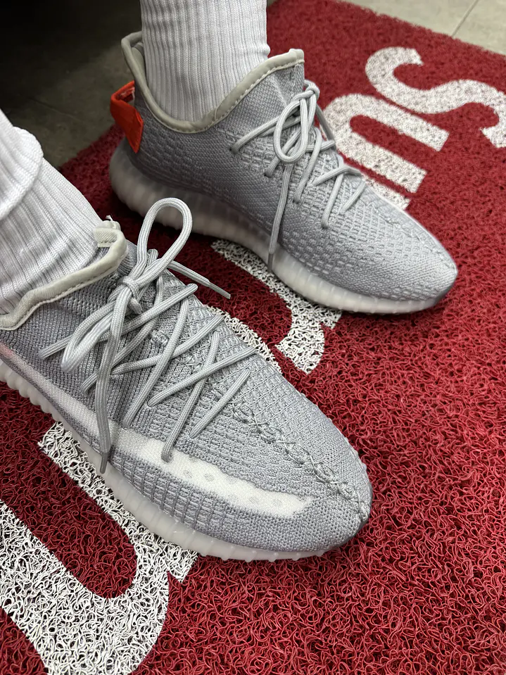 Adidas Yeezy 350 V2 Tail Light  2