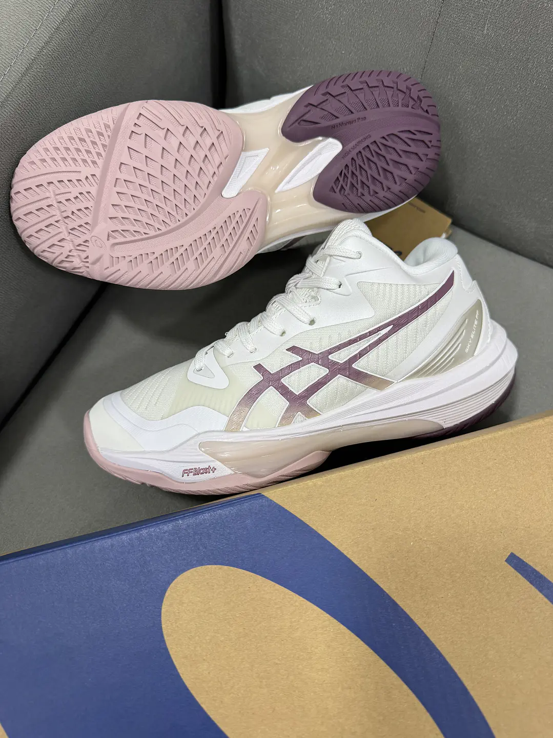 Asics Sky Élite 3 Pink White 3