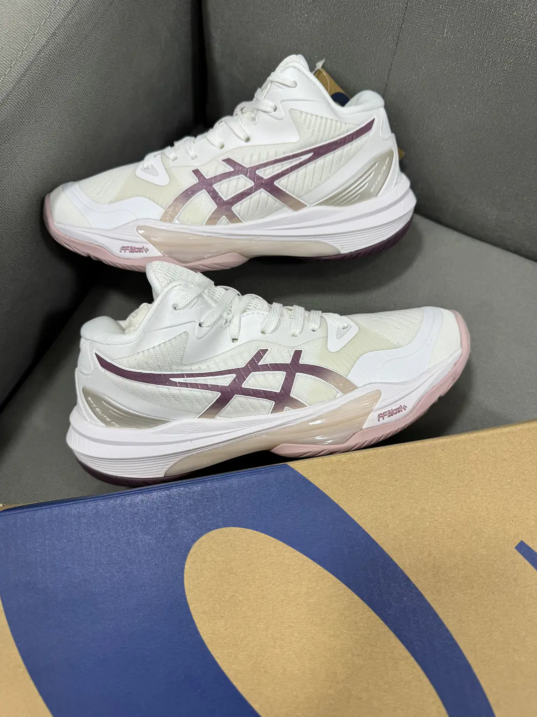 Asics Sky Élite 3 Pink White 1
