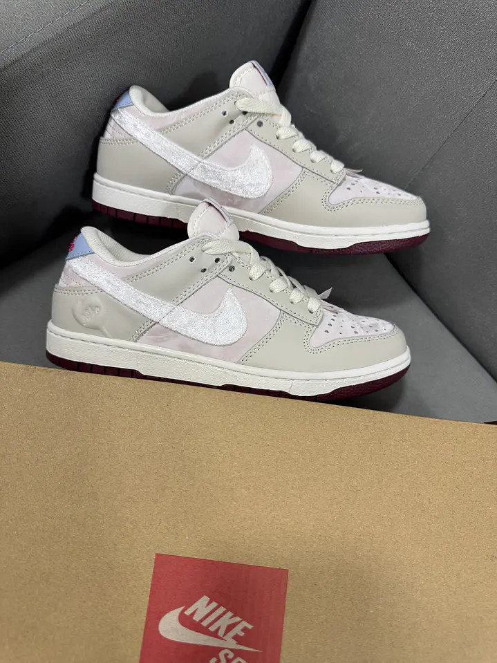 Nike Sb Dunk Valentine’s Day  1