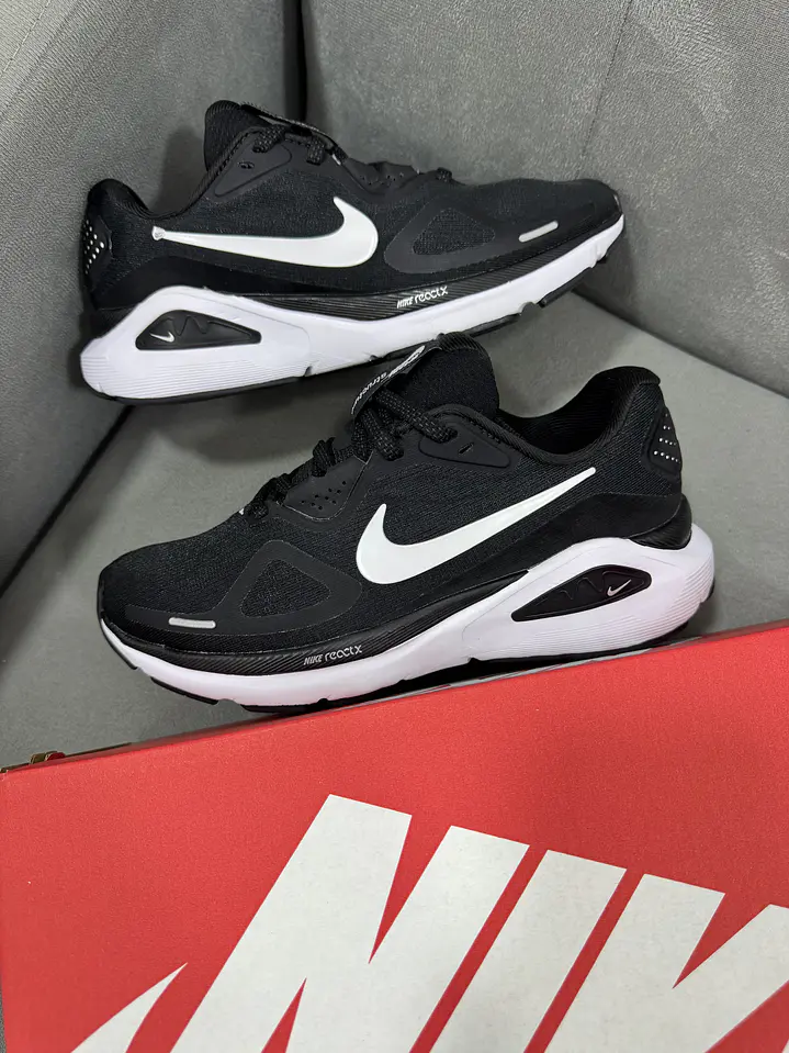 Nike Zoom Structure 26 Negro  1