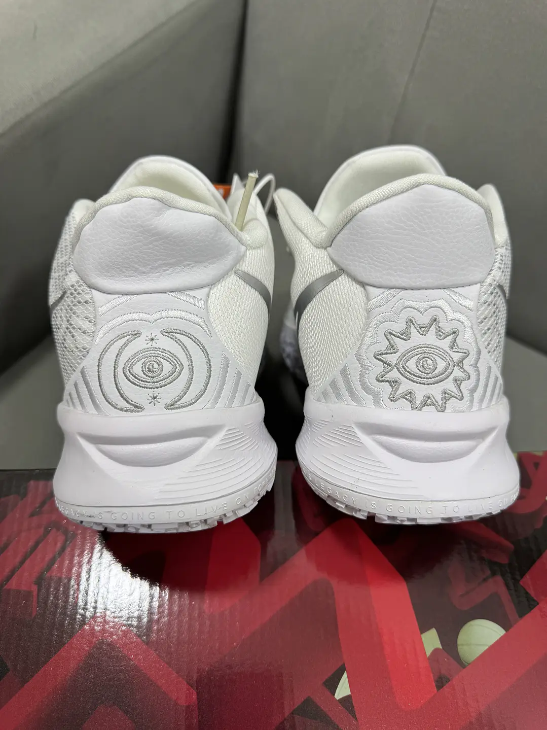 Nike Kyrie Irving 7 White Silver  3