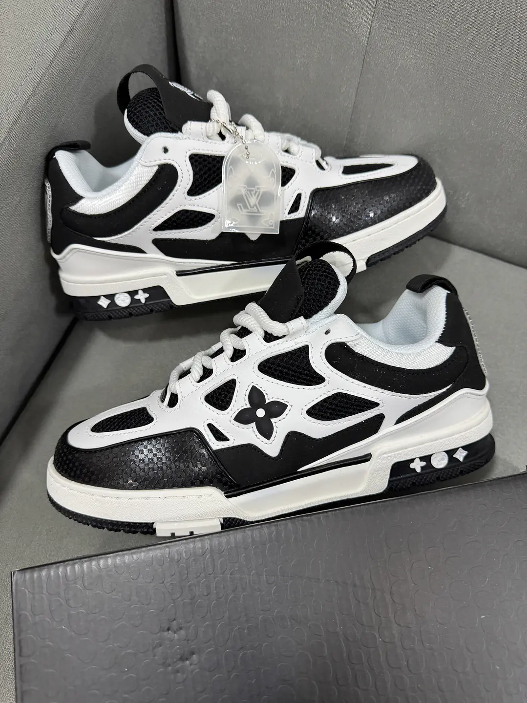 Louis Vuitton Skate 1 Classic Black  1