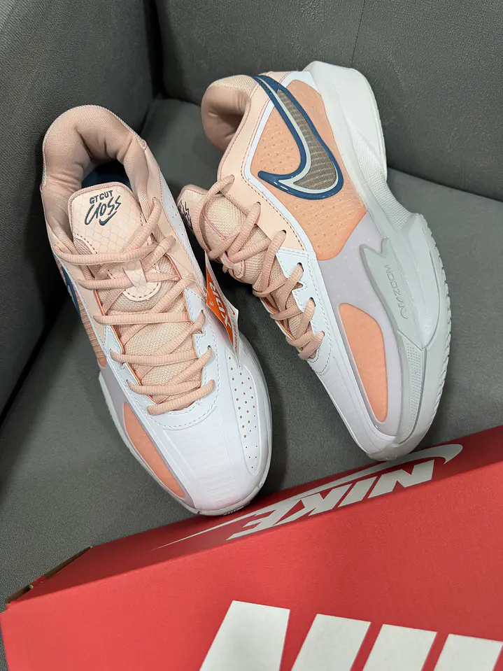 Nike GT Cross Beige White  4