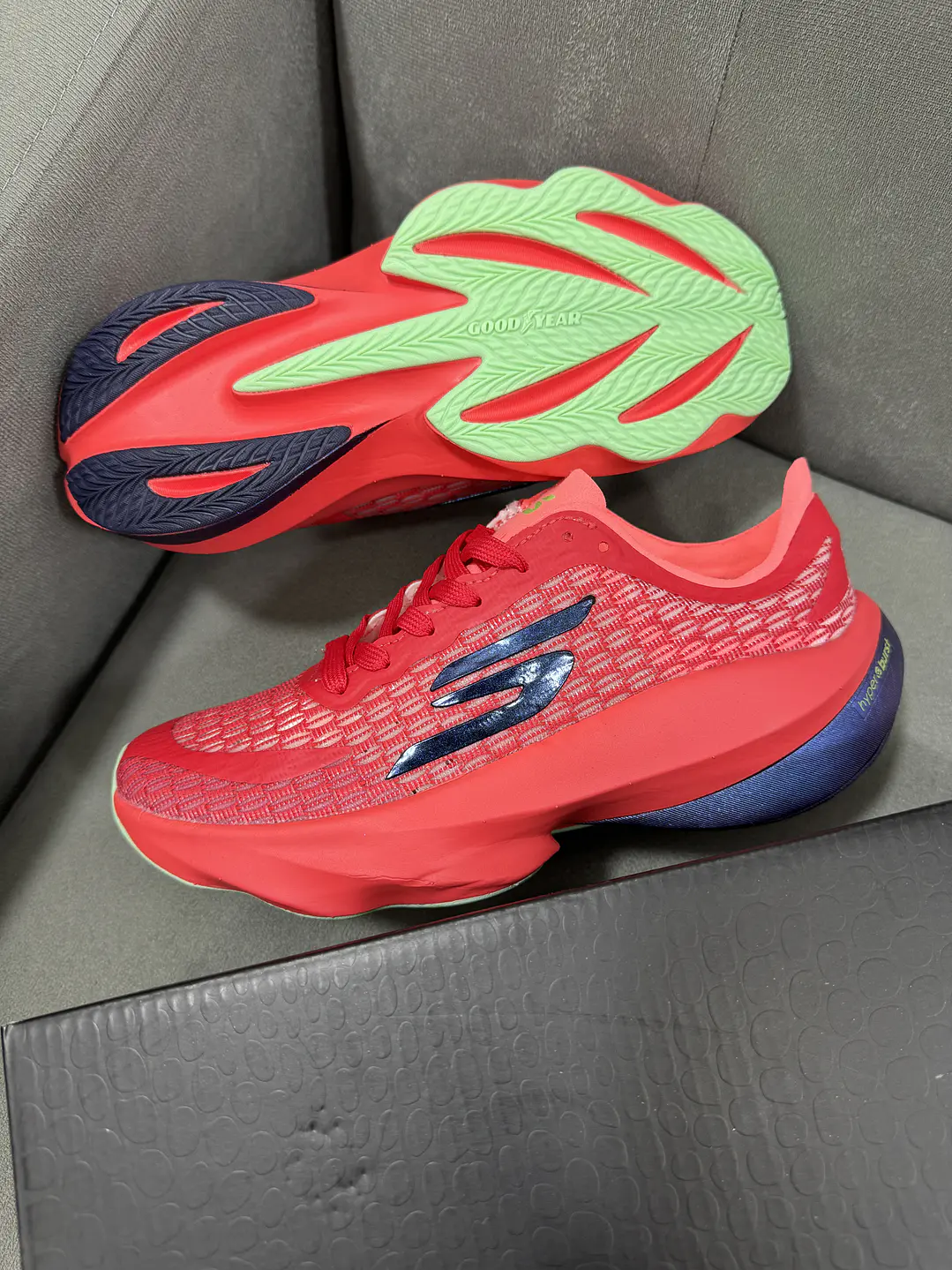 Skechers Hyper Burst Ice Rojo  2