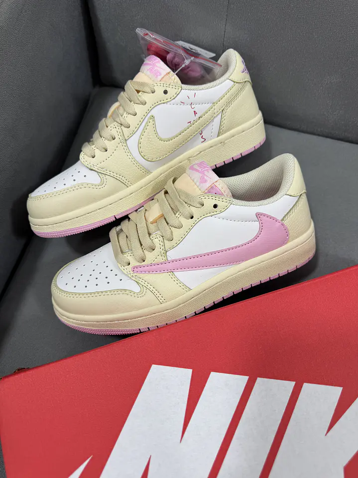 Jordan Retro 1 Low Travis Shy Pink 3