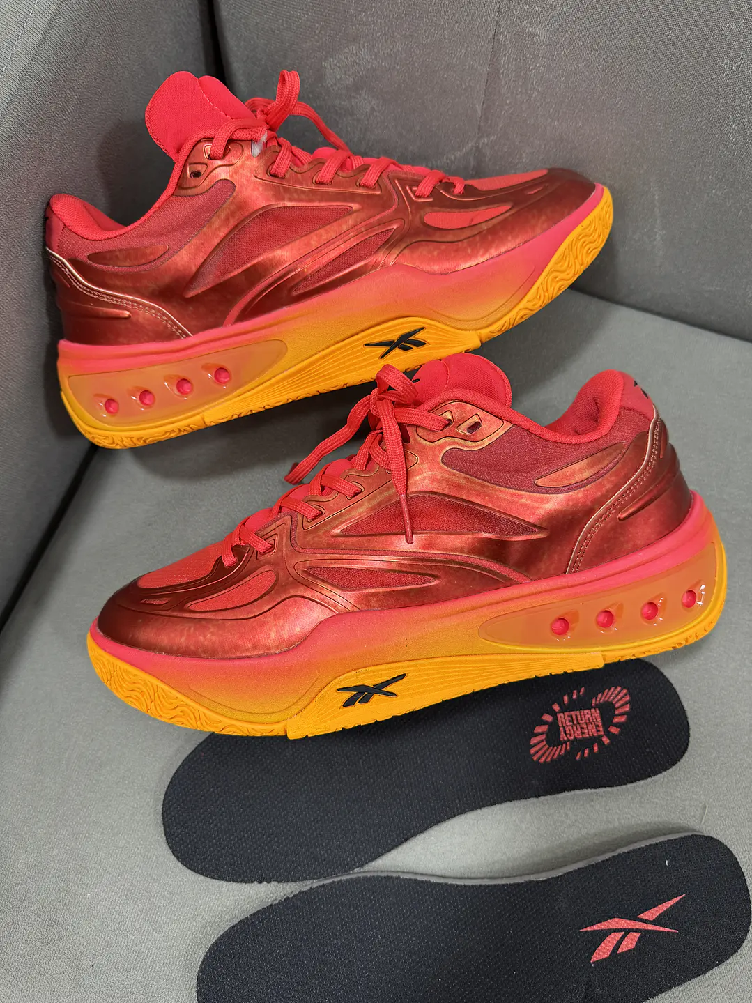 Reebok ENGINE A Energy Red 1