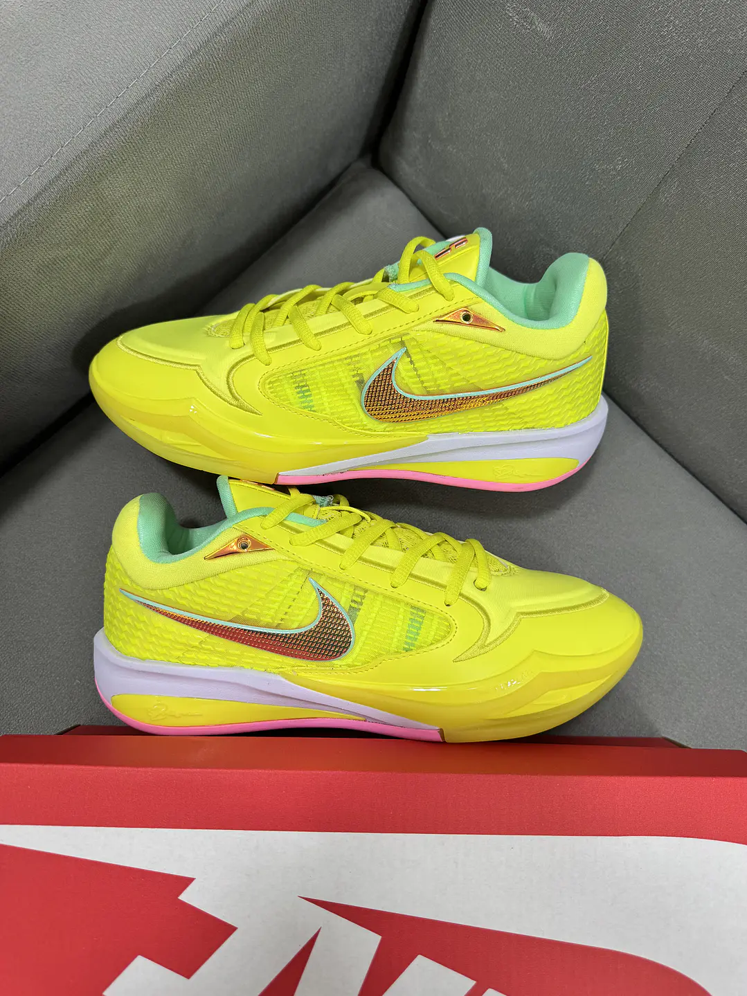 Nike Sabrina 4 Volt Green  1