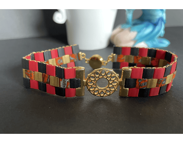 pulsera tila rojos, negro, dorado