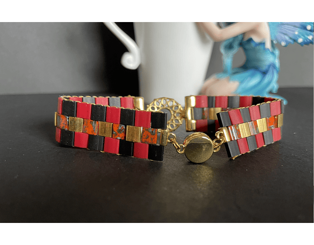 pulsera tila rojos, negro, dorado