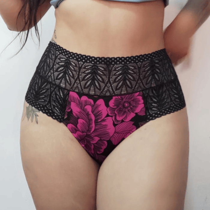 Colales blonda tiro alto 🖤 1