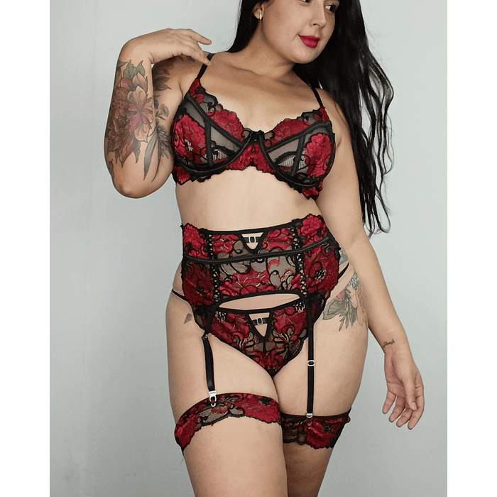 Conjunto red black encaje  1
