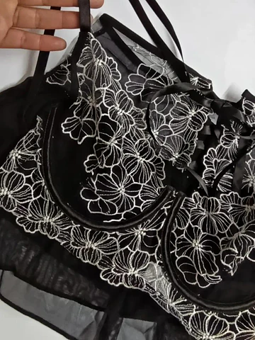 Conjunto con falda 