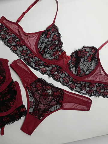 Conjunto red black encaje 