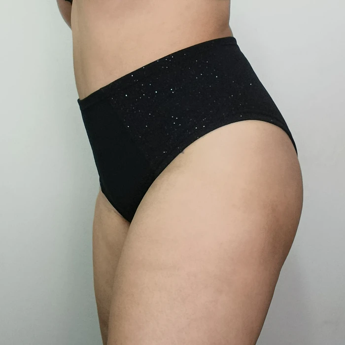 Pantaleta reductora negro brillos 2