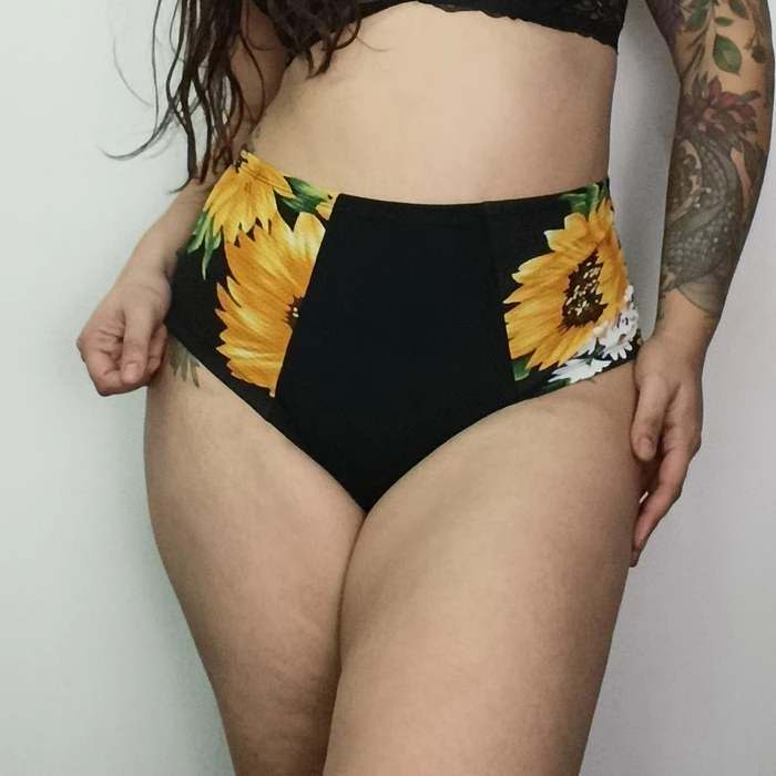 Pantaleta reductora algodón tiro alto  1