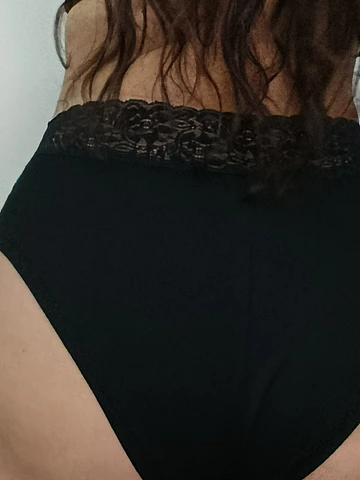 Pantaleta negra brillos