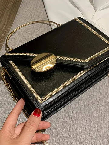 Cartera negra elegante 