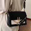 Cartera bicolor detalle dorado  3
