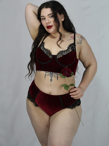 Conjunto terciopelo rojo 