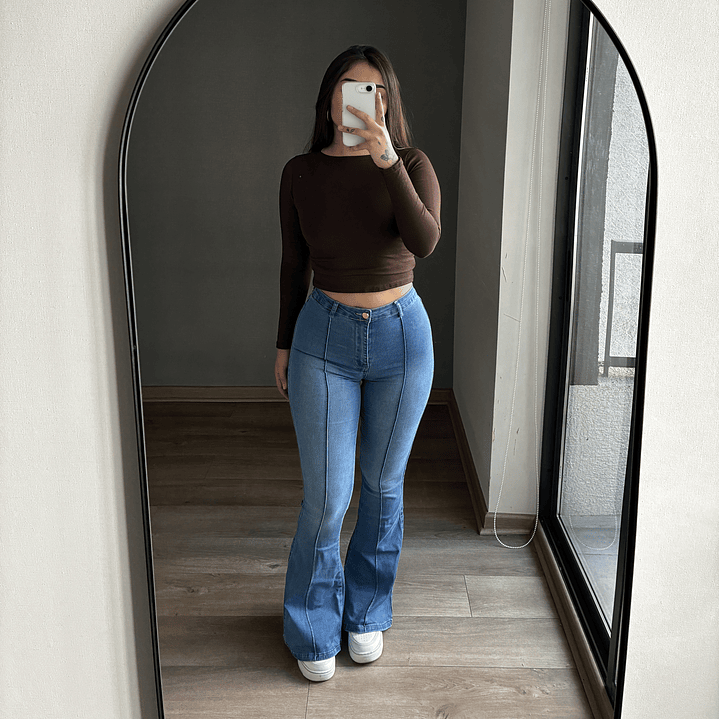 Jeans Flare Lineal 1