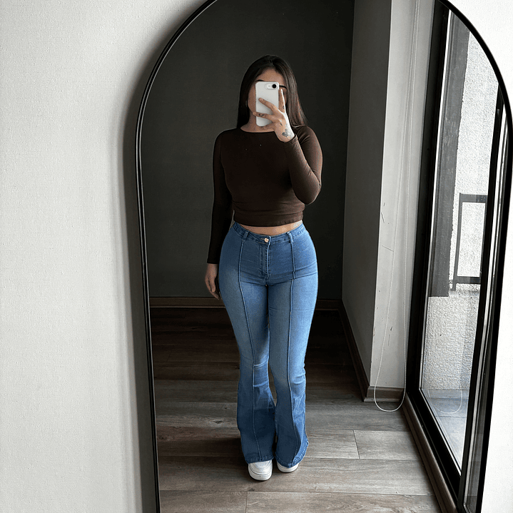Jeans Flare Lineal 4