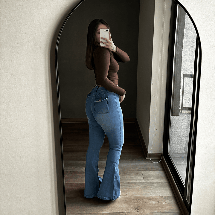 Jeans Flare Lineal 5