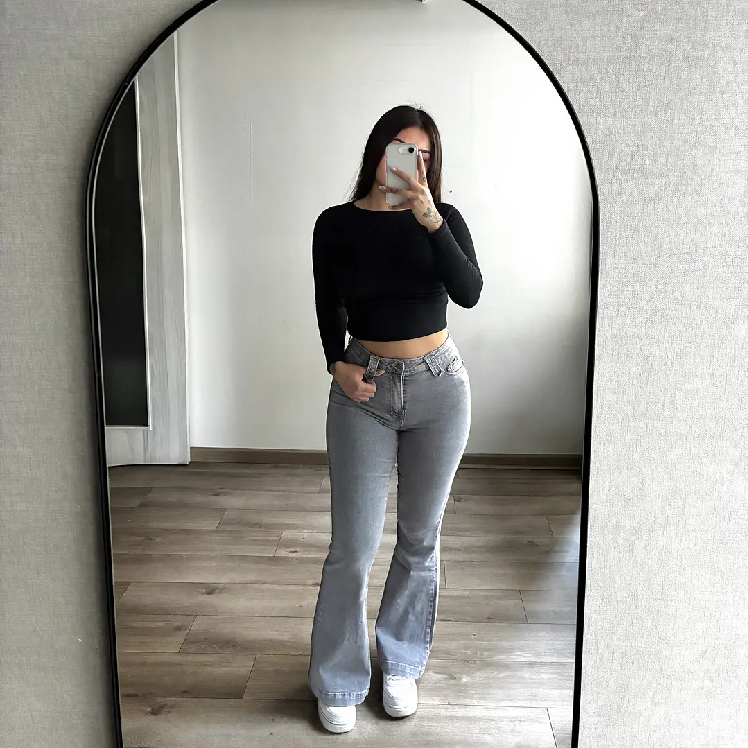 Jeans Flare Gris 3