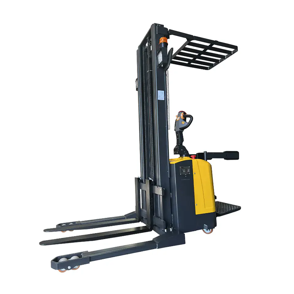 Apilador Full Eléctrico 1500 kg / 3.5m RHER 🇩🇪 – Hombre a Bordo y Base Ancha 1