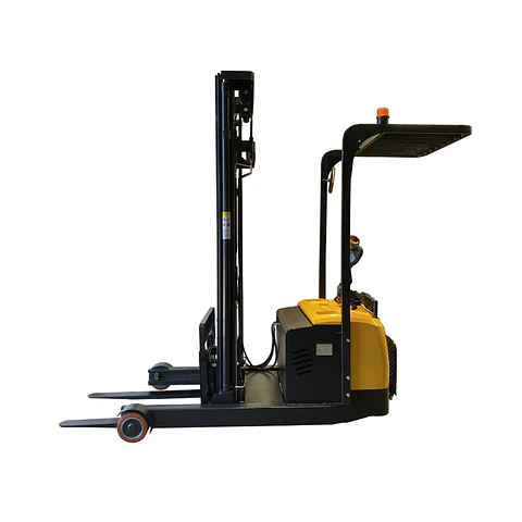 Apilador REACH Full Eléctrico 2000 kg / 6.0m RHER 🇩🇪 – Hombre a Bordo (Mástil Triplex Free Lift)