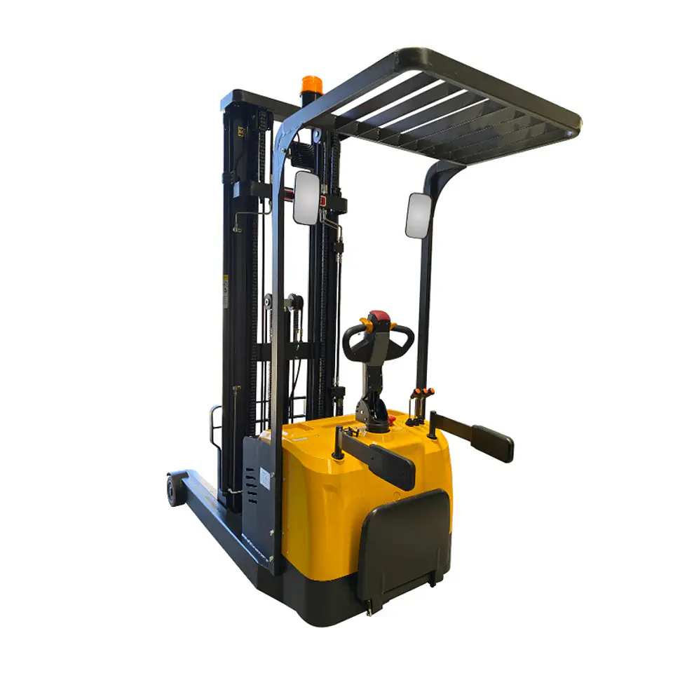 Apilador REACH Full Eléctrico 2000 kg / 6.0m RHER 🇩🇪 – Hombre a Bordo (Mástil Triplex Free Lift) 4