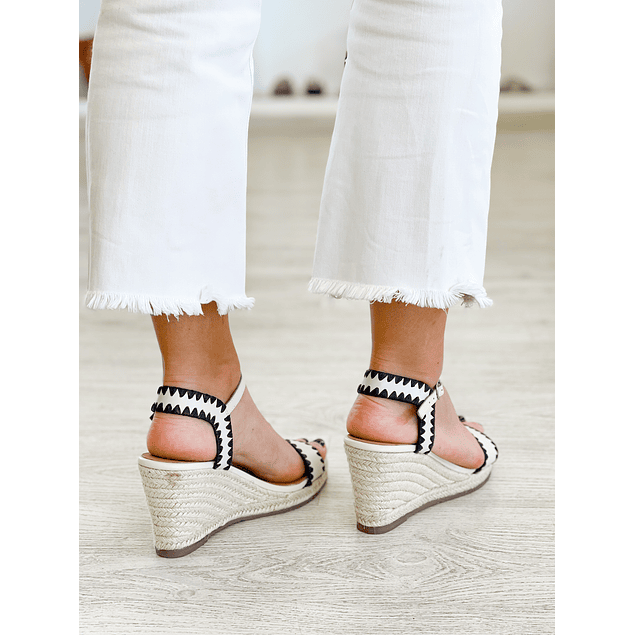 Neiva sandal