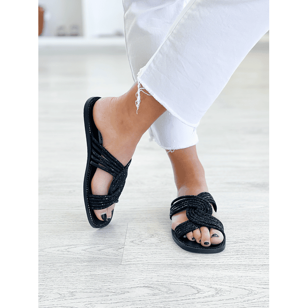 Neles sandal