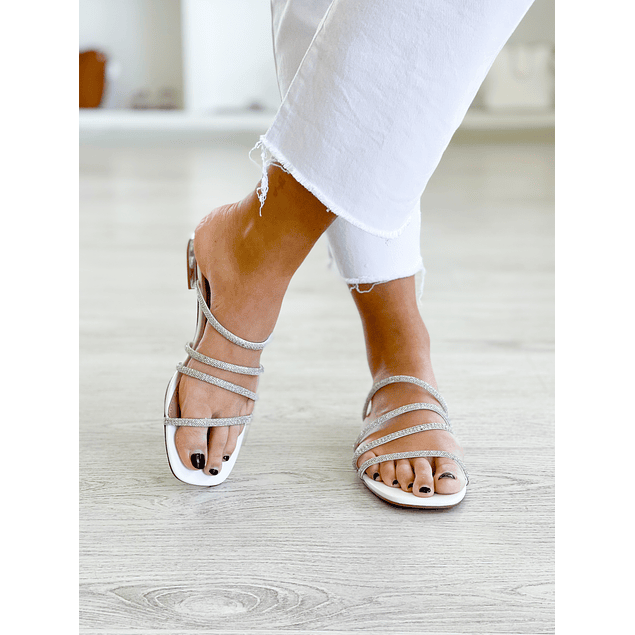 Rebeca Sandal