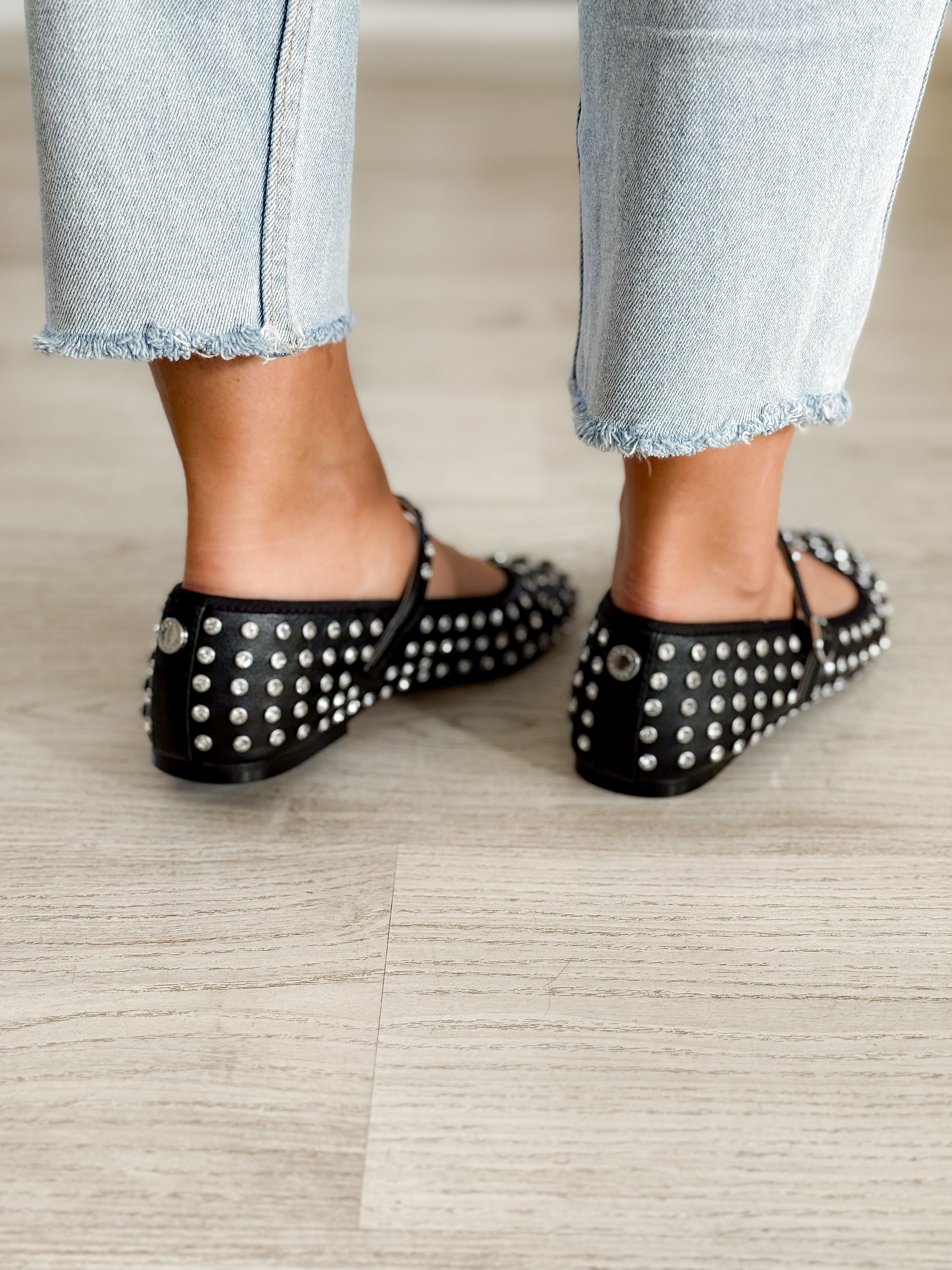 Sabrina Vinetta-r Rhinestone 5