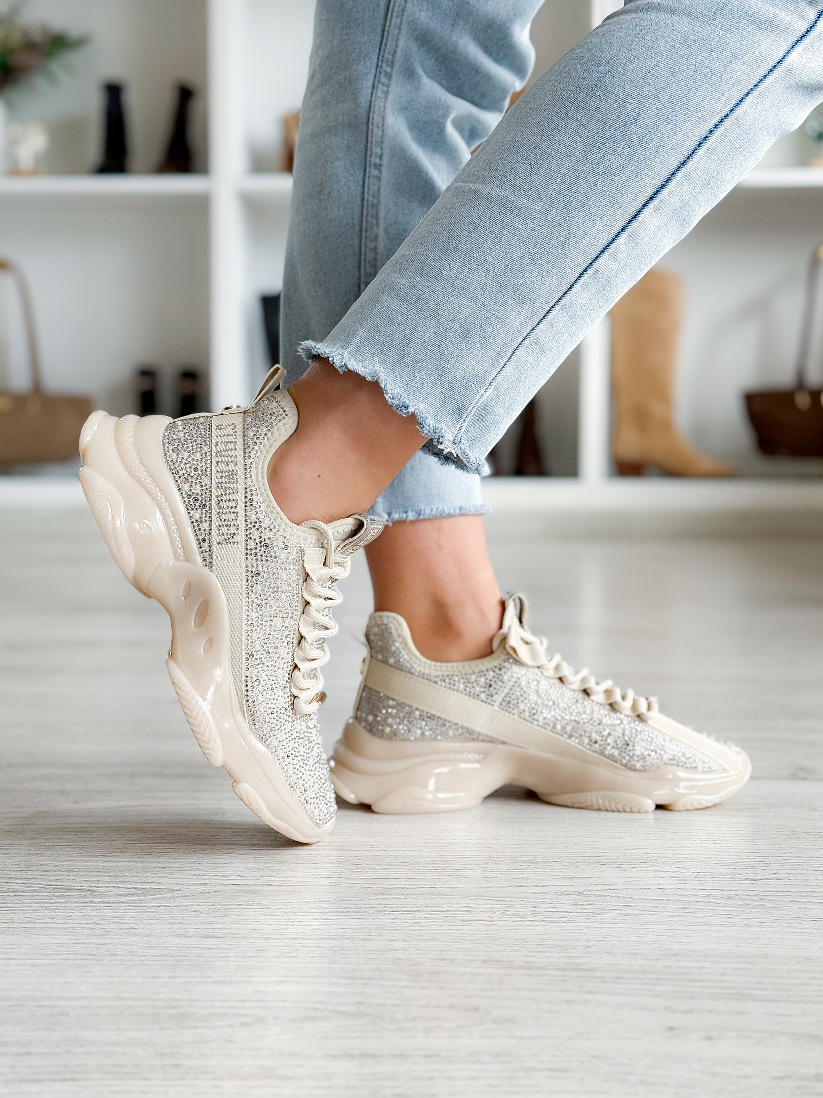 Mysteria-p Pearl Multi Sneaker 1