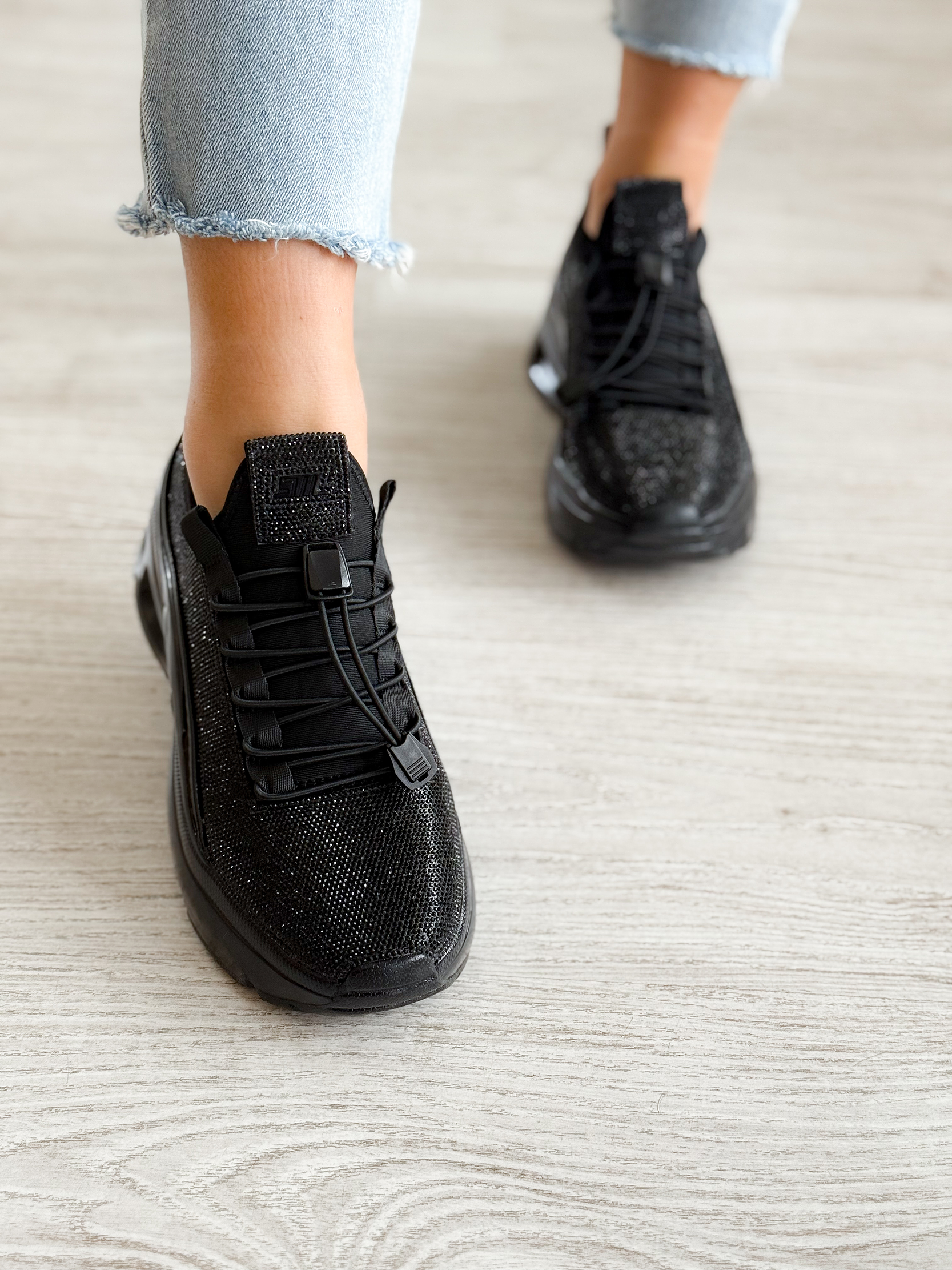 Fabuluxe Black/black Sneaker 5