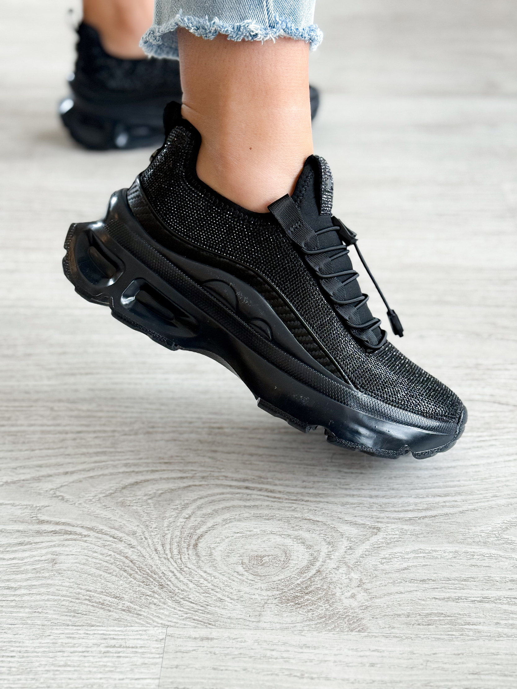 Fabuluxe Black/black Sneaker 4