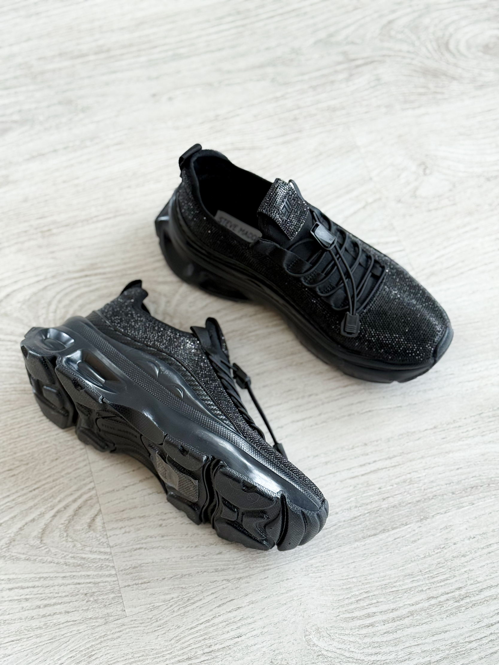 Fabuluxe Black/black Sneaker 6