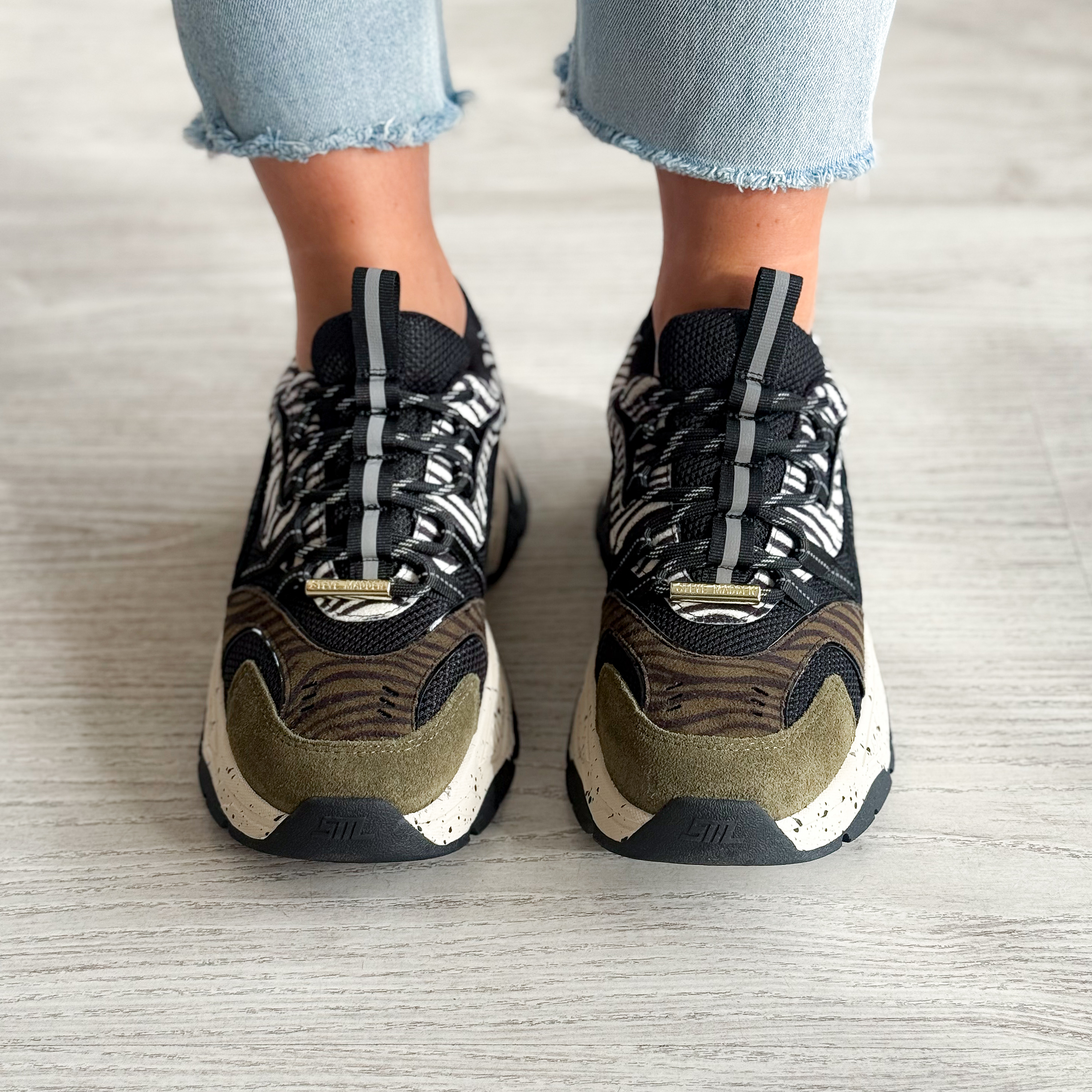 Animates-le Olive Zebra Sneaker 5