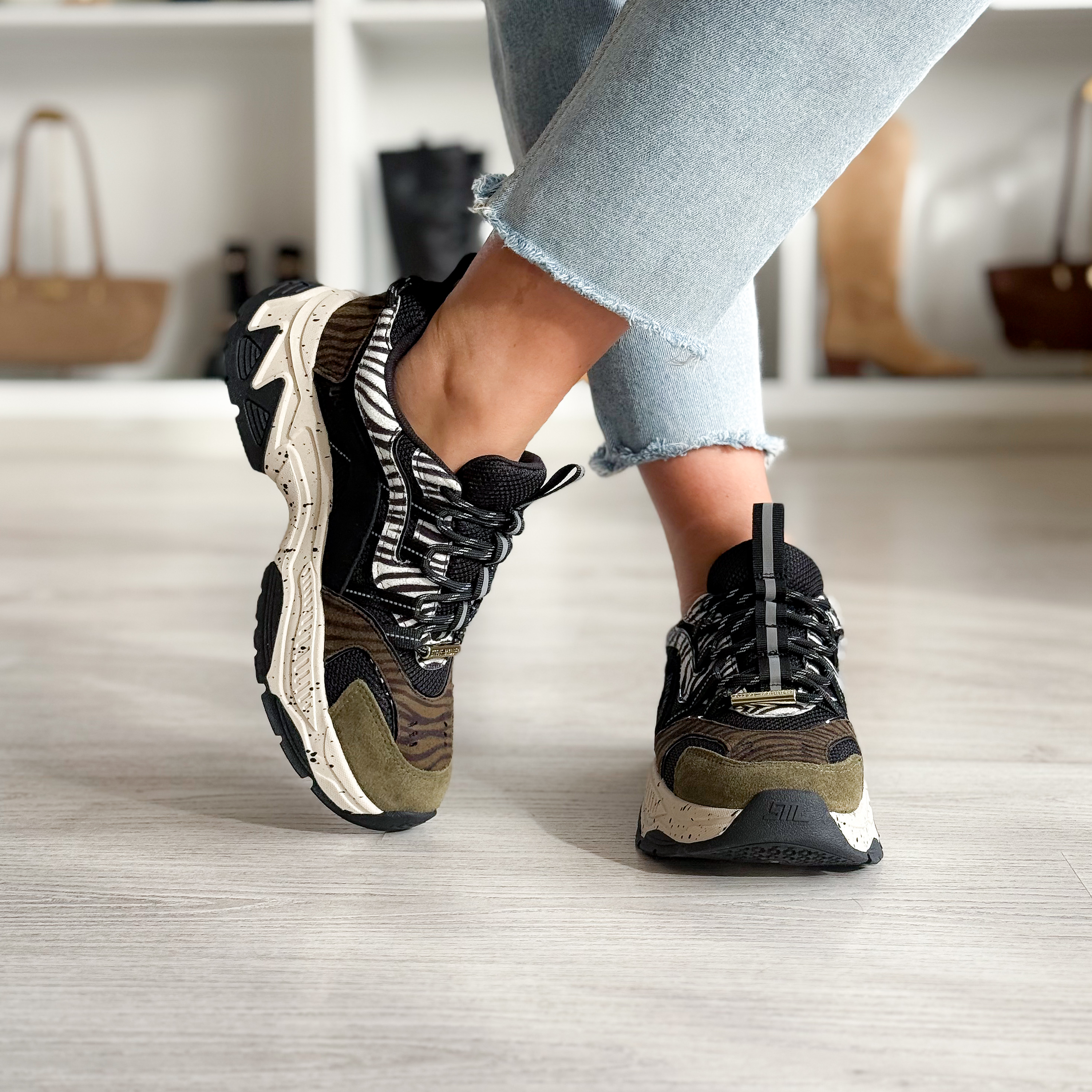 Animates-le Olive Zebra Sneaker 6