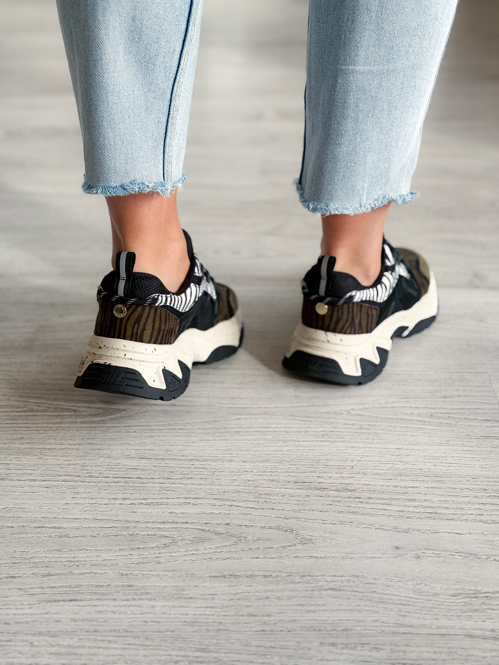 Animates-le Olive Zebra Sneaker 7