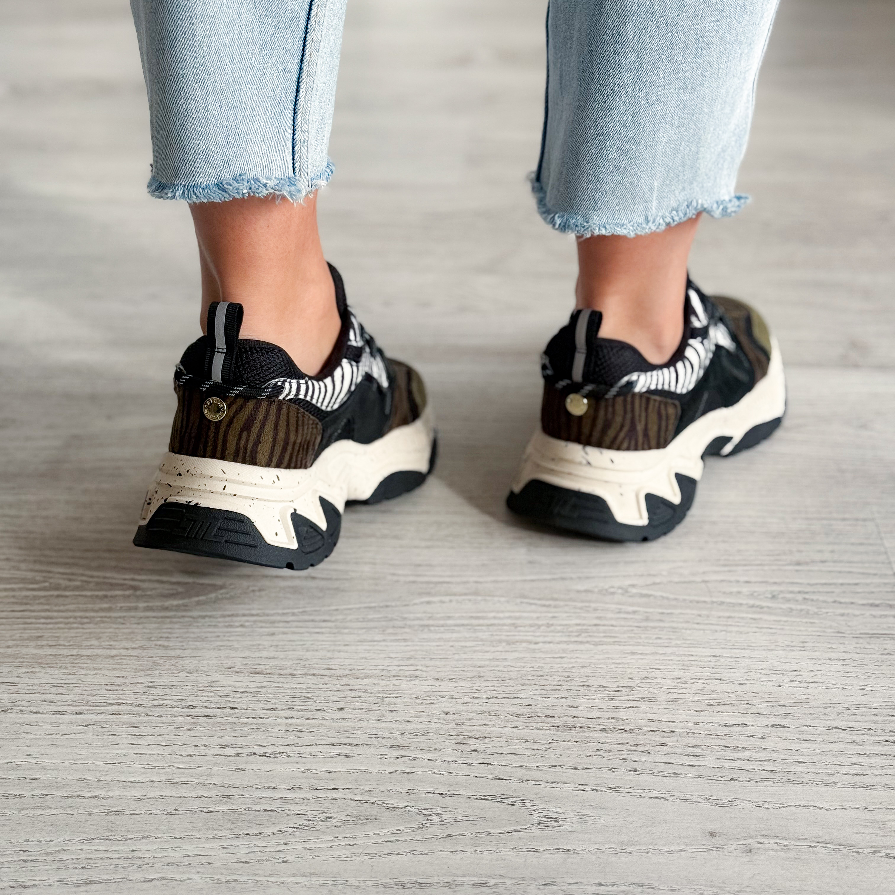 Animates-le Olive Zebra Sneaker 7