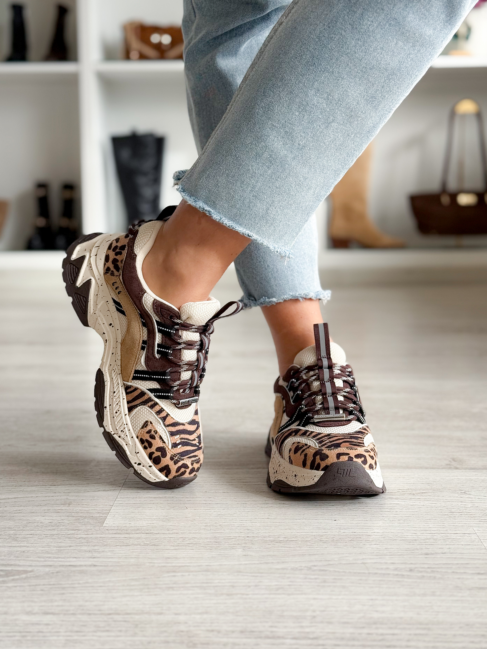 Animates-le Brown Leopard Sneaker 6