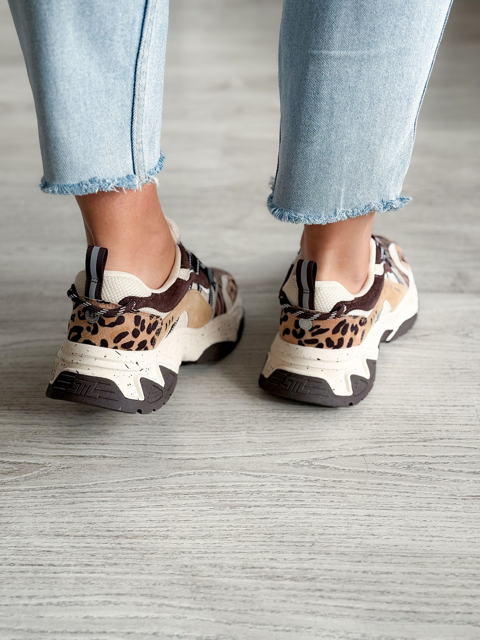 Animates-le Brown Leopard Sneaker 7